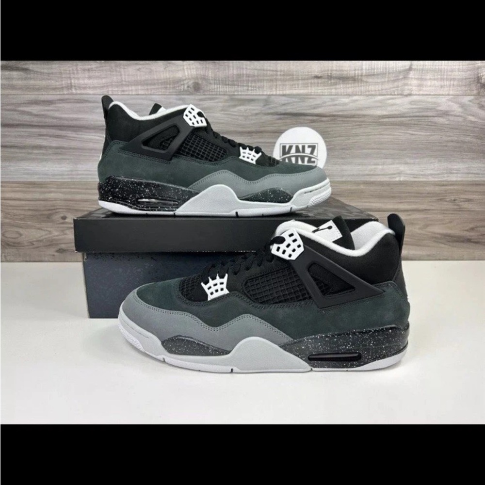 NWT Jordan retro 4 fear Sneakers